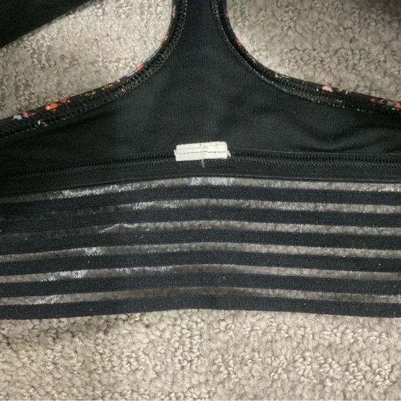 Lululemon Find Focus Bra - Picture 3 of 4